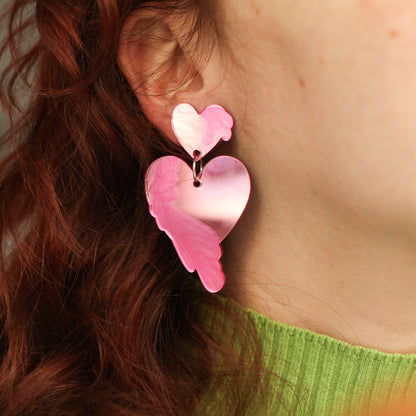 Korvakorut, Love